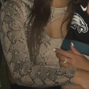 One shoulder snake skin crop top